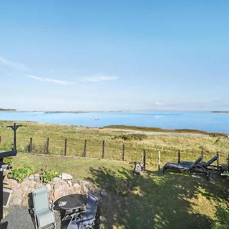 Дом отдыха Pet Friendly In *